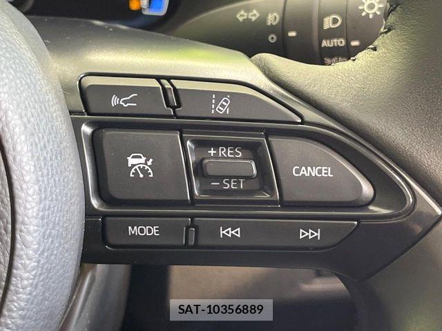 Toyota AQUA 2023-10 8206249-5