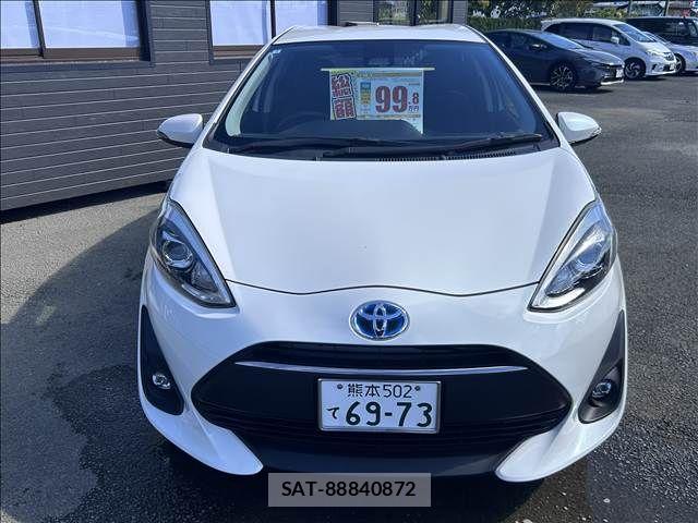 Toyota AQUA 2018-03 8206273-10