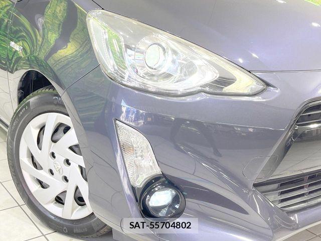Toyota AQUA 2015-10 8206281-11