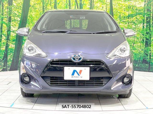 Toyota AQUA 2015-10 8206281-13