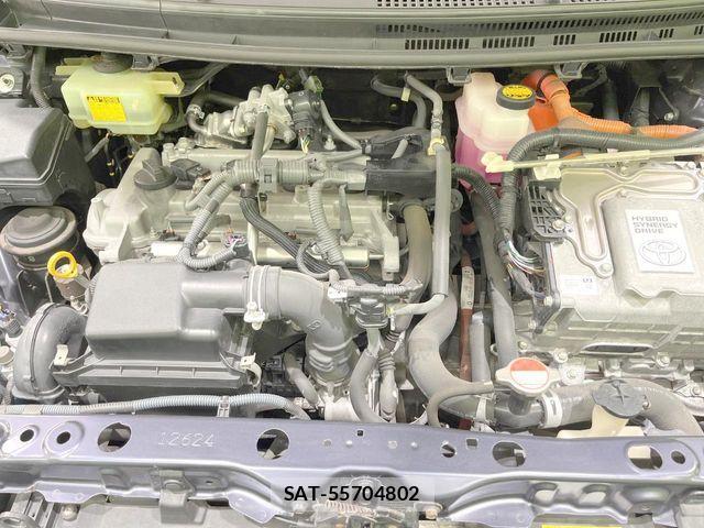 Toyota AQUA 2015-10 8206281-17