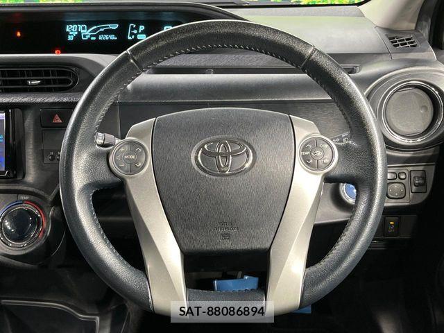Toyota AQUA 2014-03 8206288-10