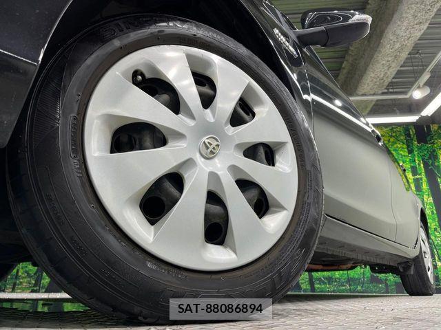 Toyota AQUA 2014-03 8206288-12