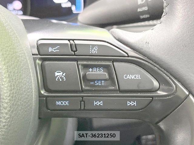 Toyota AQUA 2025-01 8206250-5