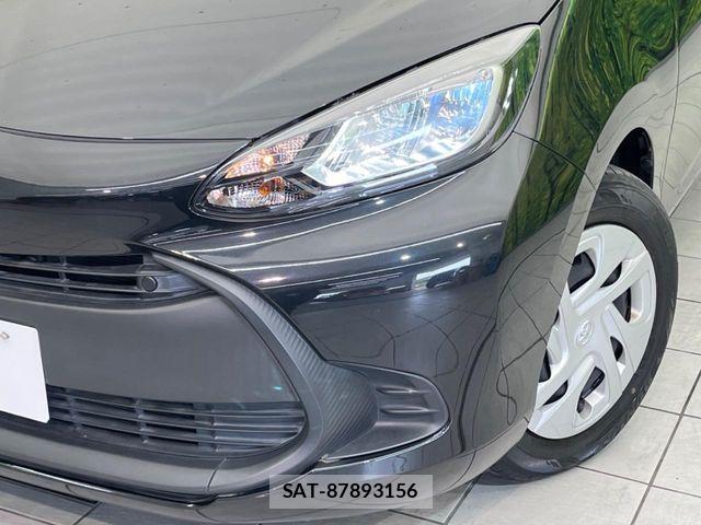 Toyota AQUA 2021-11 8206254-11