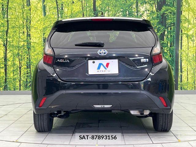 Toyota AQUA 2021-11 8206254-14