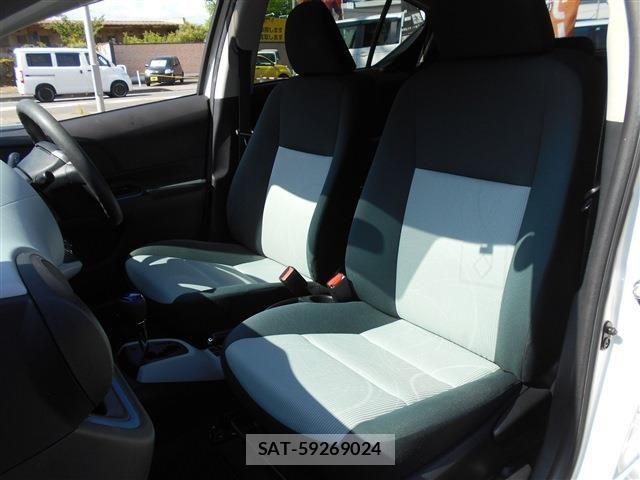 Toyota AQUA 2013-07 8206308-23