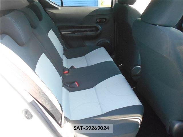 Toyota AQUA 2013-07 8206308-24