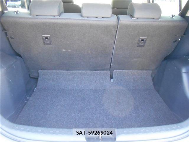 Toyota AQUA 2013-07 8206308-26