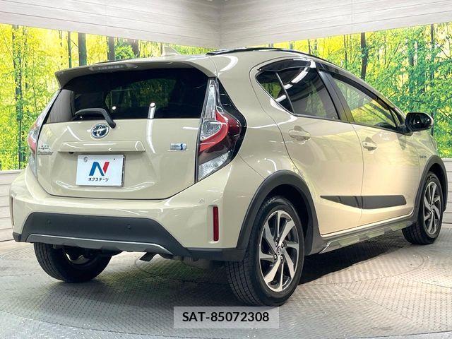 Toyota AQUA 2020-03 8206256-16