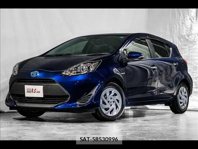 Toyota AQUA 2019-02 8206258-0