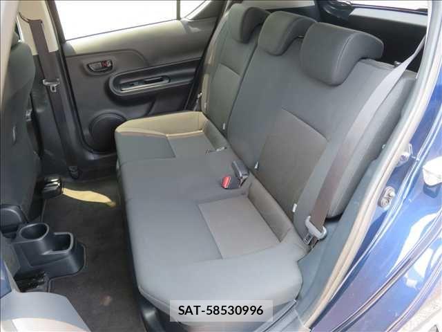 Toyota AQUA 2019-02 8206258-17