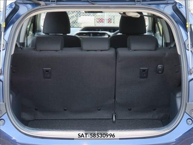 Toyota AQUA 2019-02 8206258-18