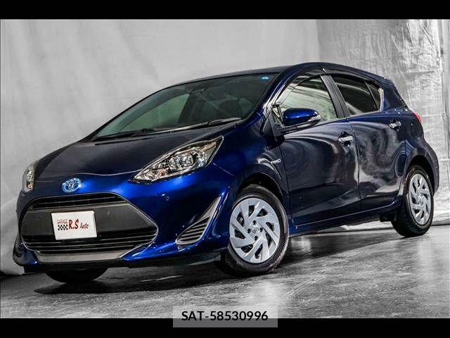 Toyota AQUA 2019-02 8206258-2