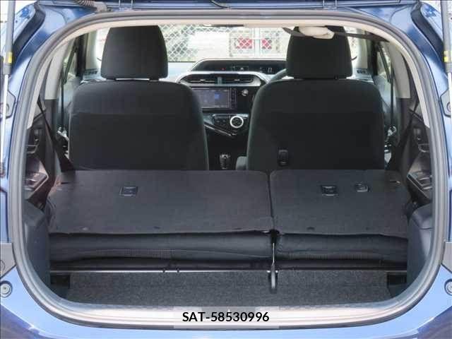 Toyota AQUA 2019-02 8206258-7
