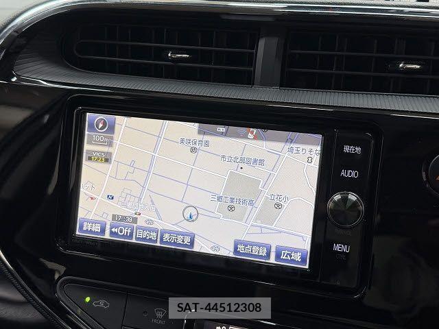 Toyota AQUA 2018-02 8206262-9