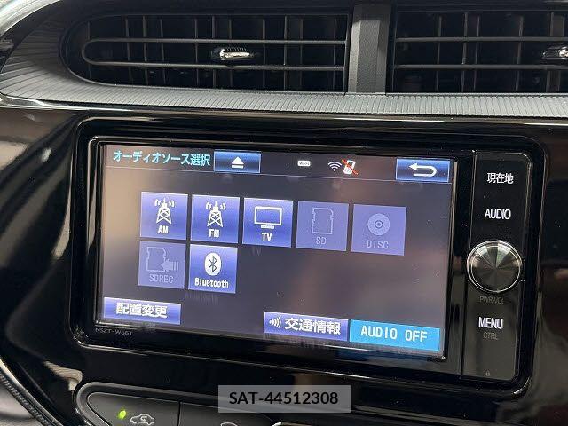 Toyota AQUA 2018-02 8206262-10