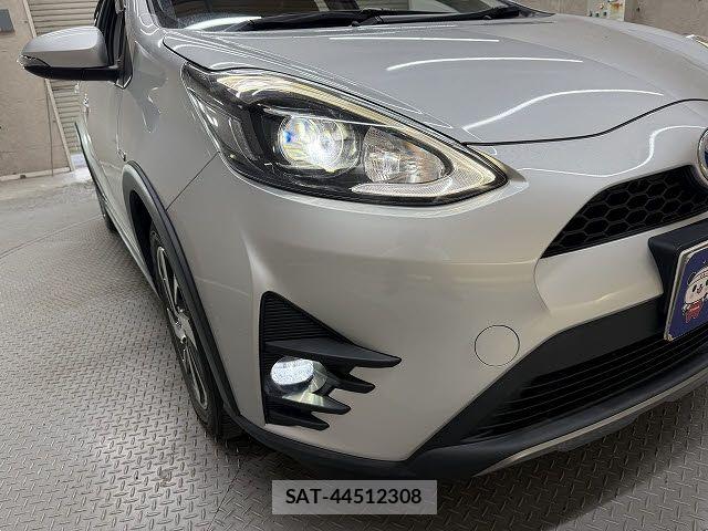 Toyota AQUA 2018-02 8206262-4