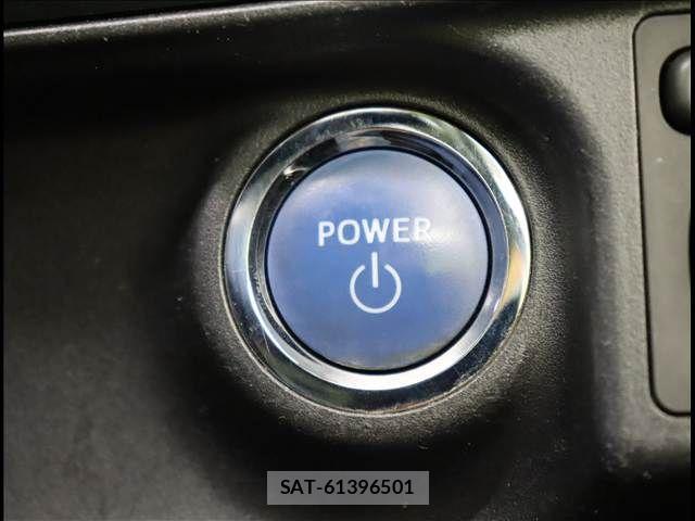 Toyota AQUA 2017-09 8206261-14