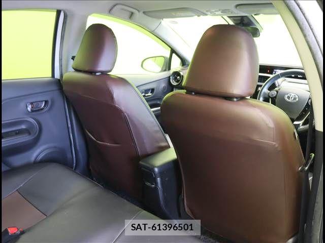 Toyota AQUA 2017-09 8206261-22