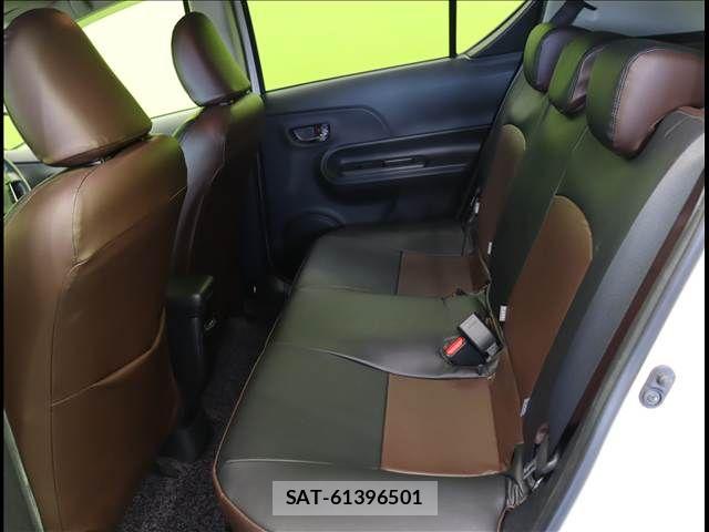 Toyota AQUA 2017-09 8206261-28