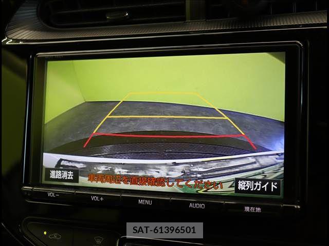Toyota AQUA 2017-09 8206261-5
