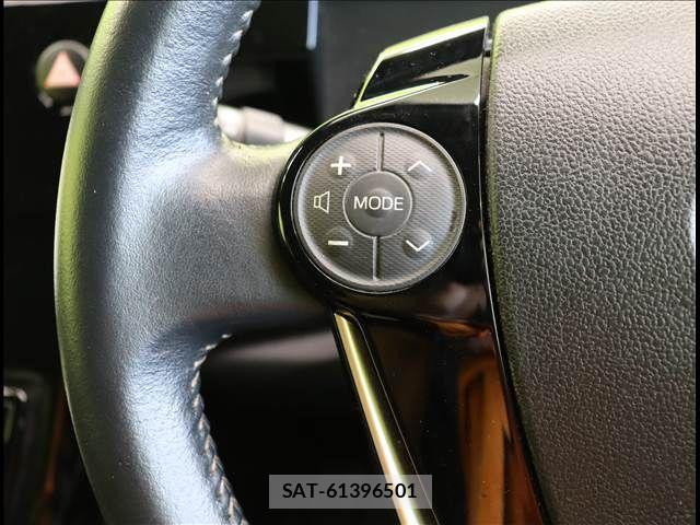 Toyota AQUA 2017-09 8206261-8