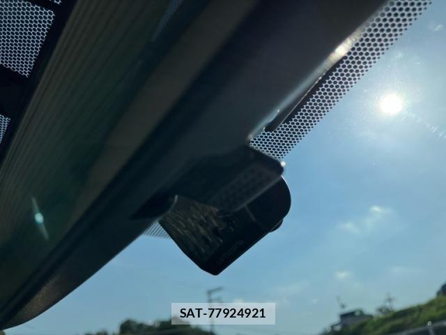 Toyota AQUA 2014-04 8228891-22