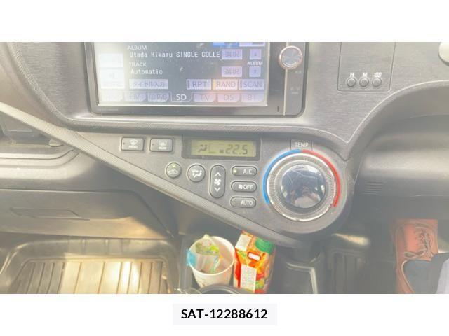 Toyota AQUA 2013-01 8228885-9