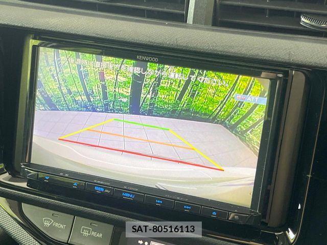 Toyota AQUA 2017-05 8228862-3