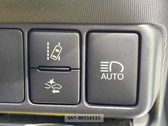 Toyota AQUA 2017-05 8228862-5