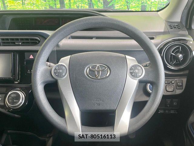 Toyota AQUA 2017-05 8228862-7