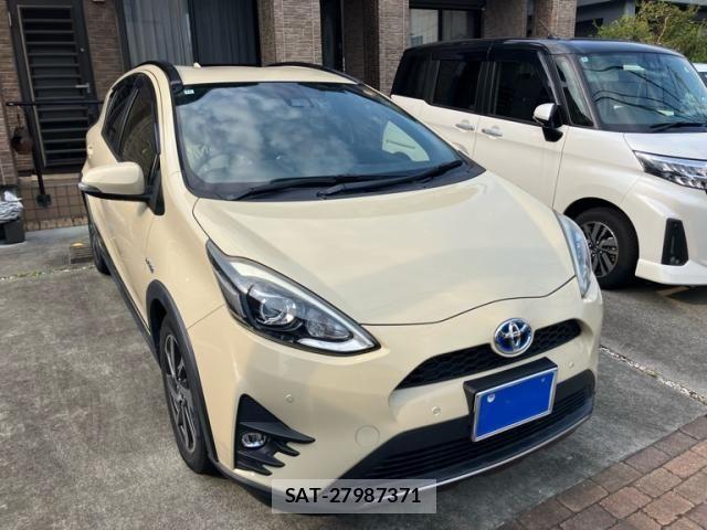 Toyota AQUA 2018-11 8228851-0