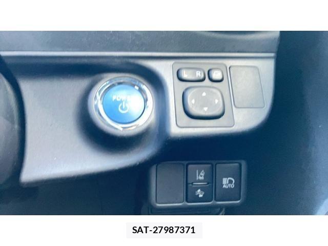 Toyota AQUA 2018-11 8228851-12