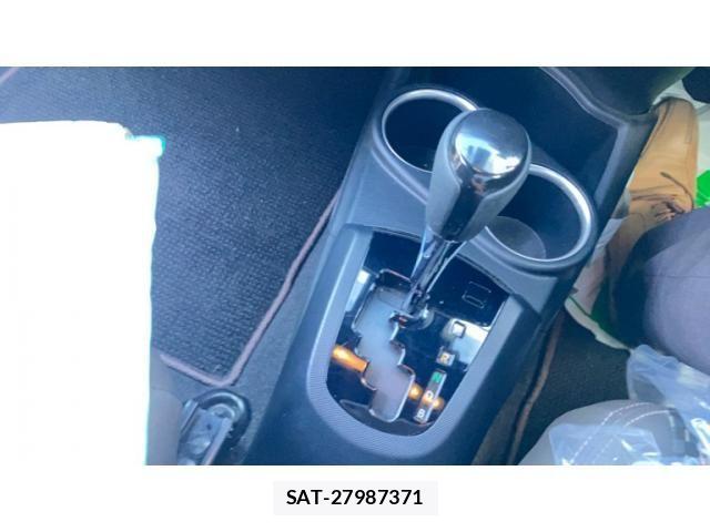 Toyota AQUA 2018-11 8228851-18