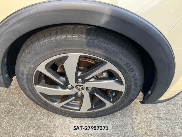 Toyota AQUA 2018-11 8228851-6
