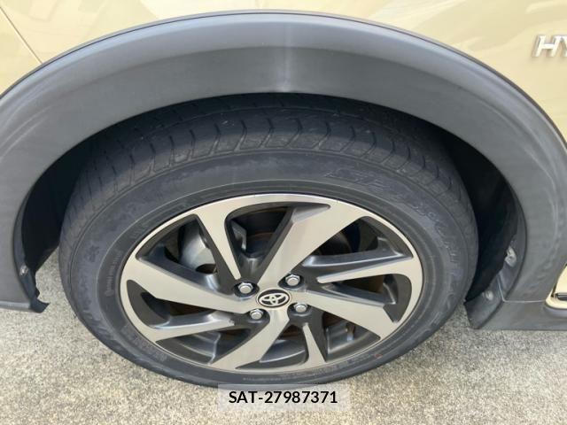 Toyota AQUA 2018-11 8228851-7