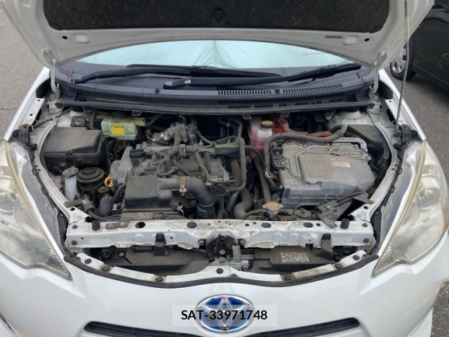 Toyota AQUA 2012-08 8228872-9