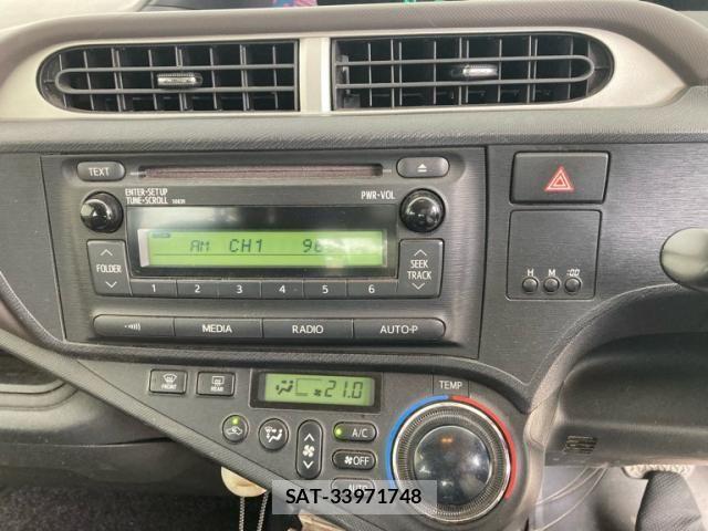 Toyota AQUA 2012-08 8228872-16