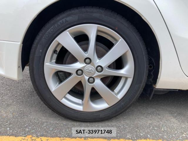 Toyota AQUA 2012-08 8228872-5