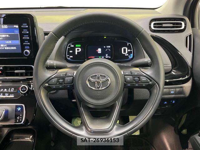 Toyota AQUA 2024-11 8228849-9