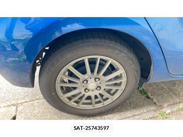 Toyota AQUA 2012-01 8228893-16