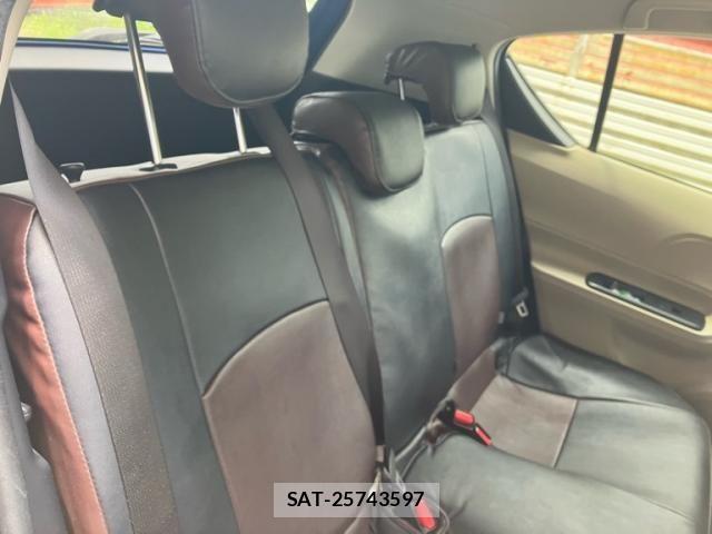 Toyota AQUA 2012-01 8228893-5