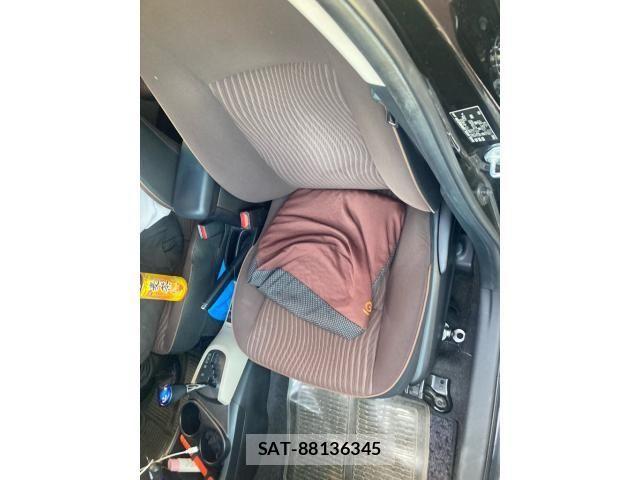 Toyota AQUA 2013-12 8228880-11