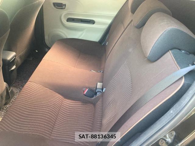 Toyota AQUA 2013-12 8228880-12