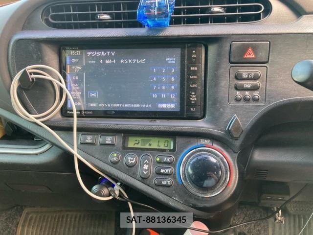 Toyota AQUA 2013-12 8228880-5