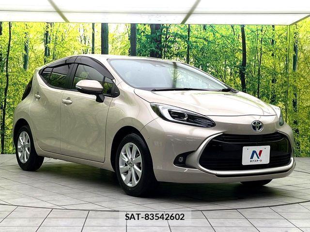 Toyota AQUA 2022-10 8228848-15