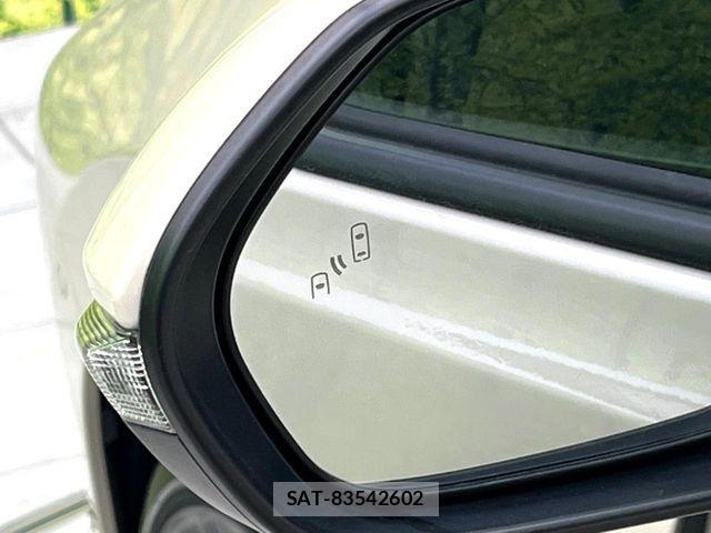 Toyota AQUA 2022-10 8228848-6