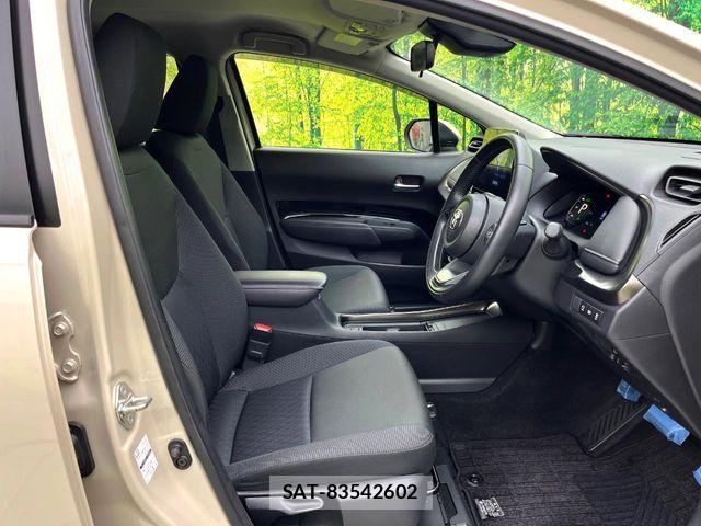 Toyota AQUA 2022-10 8228848-7