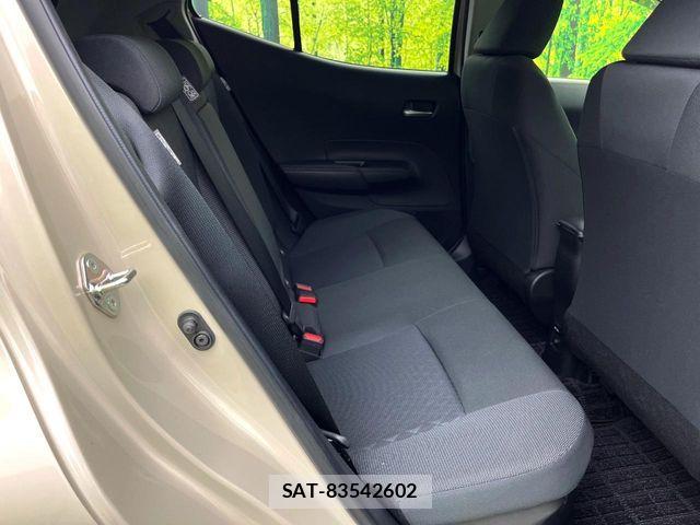 Toyota AQUA 2022-10 8228848-8